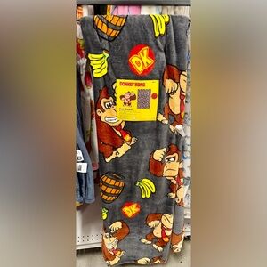 Donkey Kong twin size plush blanket throw